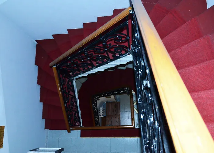 Hotel New *