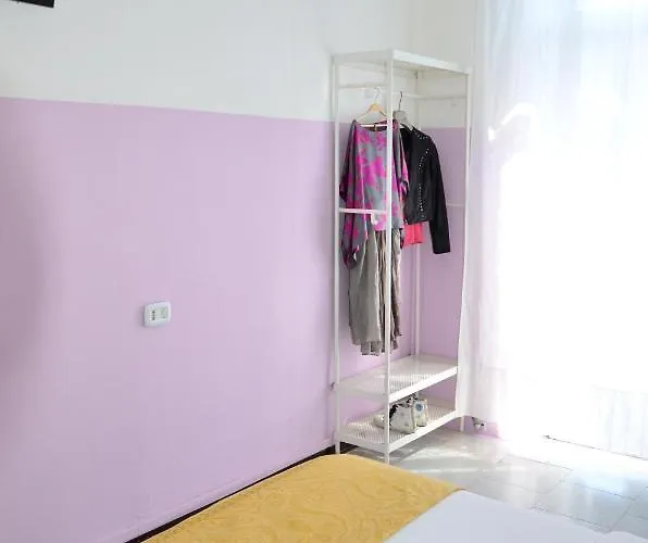 Hotel New *