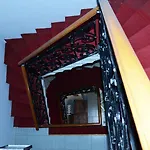 Hotel New *